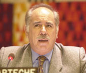  Óscar Ugarteche
