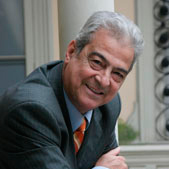  Antonio Cisneros